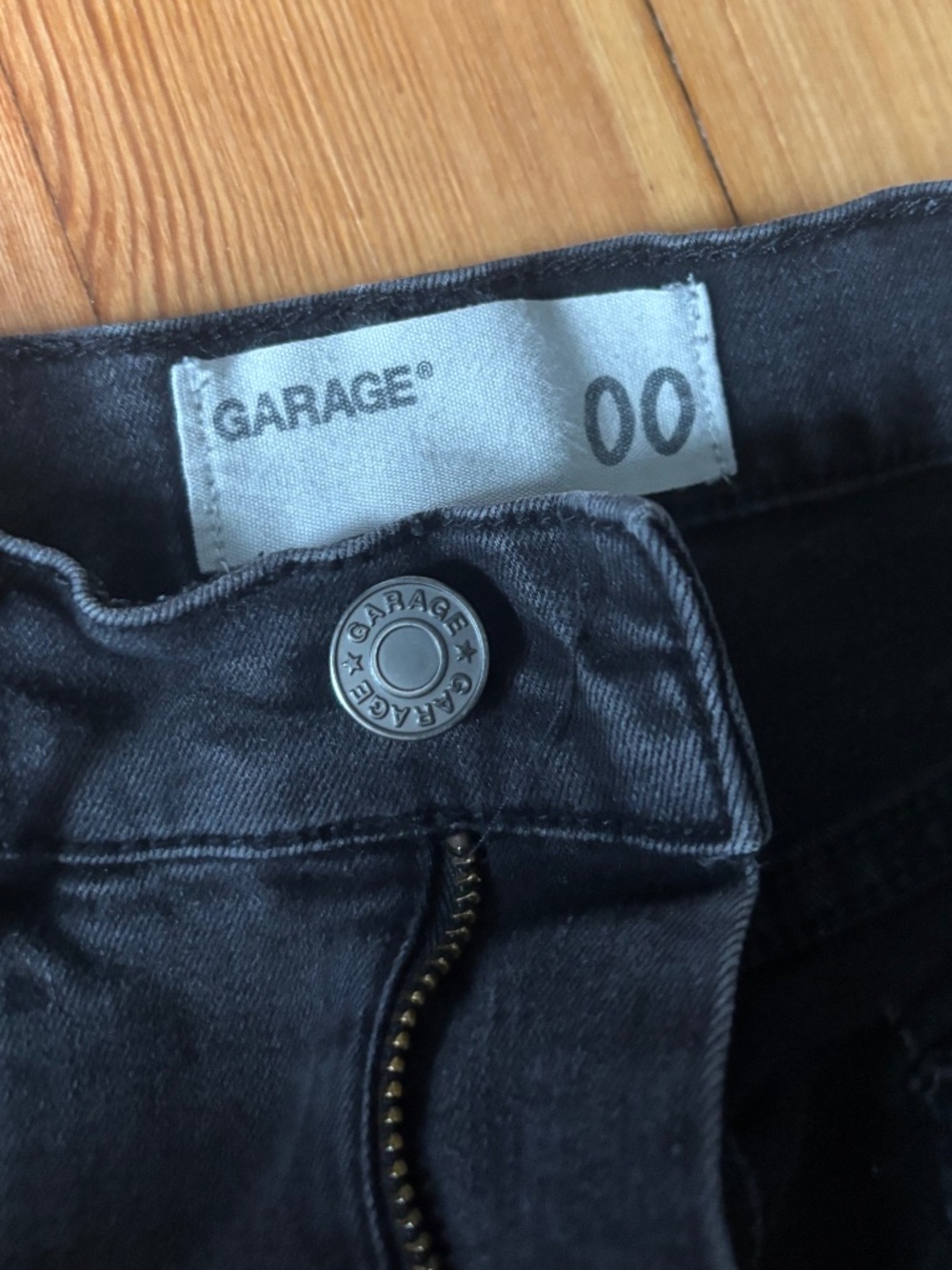 Garage Women’s 00 Ripped Black Skinny Jeans